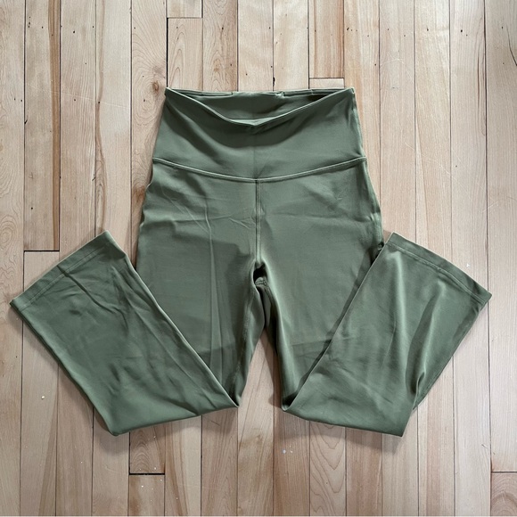 Lululemon - Groove Super High-Rise Crop 23” Nulu - Picture 2 of 5